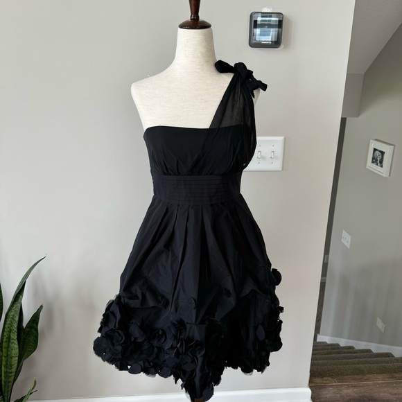 BCBG MAX AZRIA Soft-Shell Sheer ONE-SHOULDER TAFFETA DRESS Floral Hem - Black - Picture 2 of 14